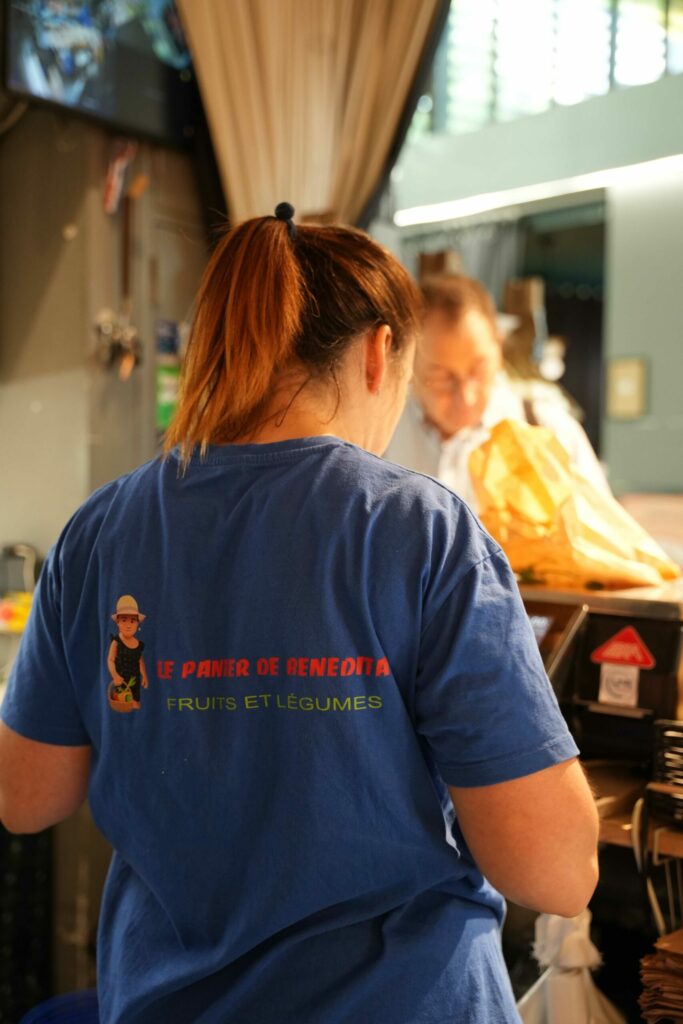 le-panier-de-benedita en action à Montpellier, Ecusson, Védas, Mauguio, Jacou, Castlenau Le Lez dans un marché local,